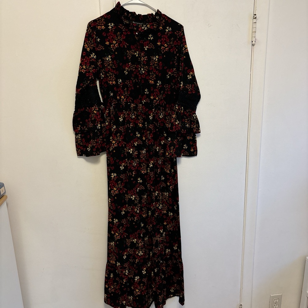 Black Floral Long Sleeve Maxi Dress